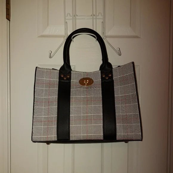 Black & White Plaid Design Handbag - Picture 2 of 11